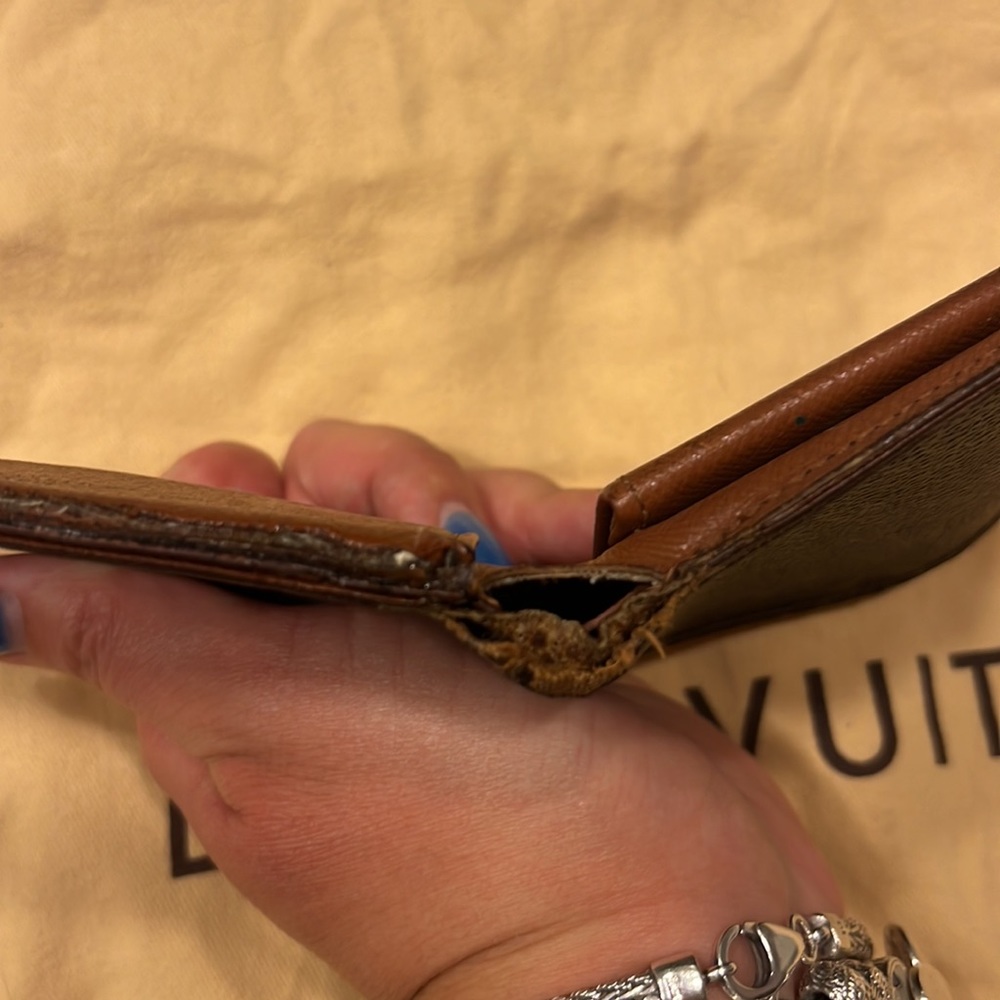 Authentic Louis Vuitton wallet 🪪 - Picture 10 of 11
